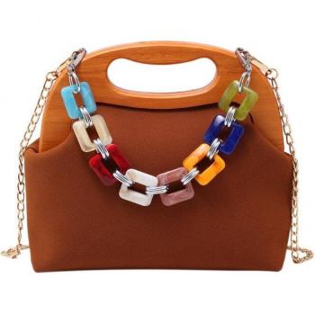 Bolso de Lujo en Concha y Cadena Metálica