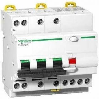 Disjoncteur 3P 10A DT40K Schneider