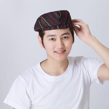 Casquette rayée pour serveur