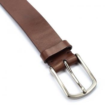 Colección Pikolinos “Hebilla Dorada” – Cinturón de Cuero para Hombre