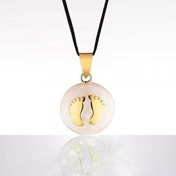 Colgante “Cache Coeur” en oro rosa, esférico y elegante para futuras mamás