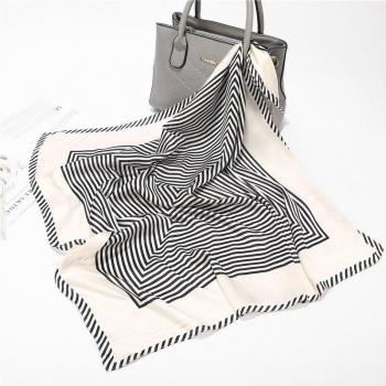 Foulard carré en soie pour femmes 70x70cm