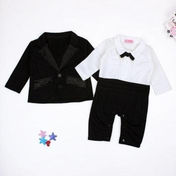 Pajarita y traje negro para bebé