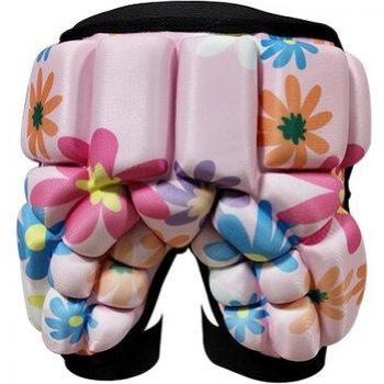 Protector de caderas para niños en actividades deportivas