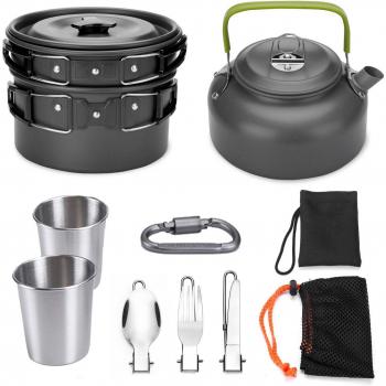 Bouilloire et casserole de camping