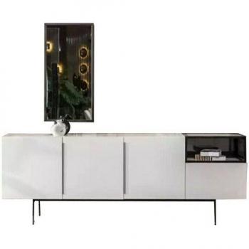 Sideboard mit Spiegeln im italienischen Stil für das Wohnzimmer