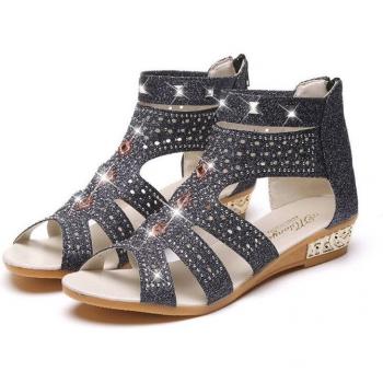 Sommerliche Kristallsandalen mit Römischer Note