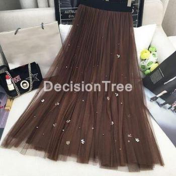 Vestido de malla con falda de encaje y lentejuelas