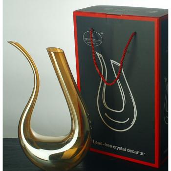Decantador de Cristal “U” con Acabado Dorado – 1200 ml