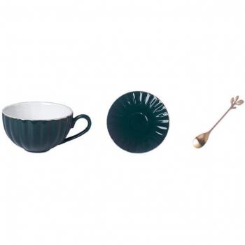 Moderne Latte-Tasse mit passender Untertasse