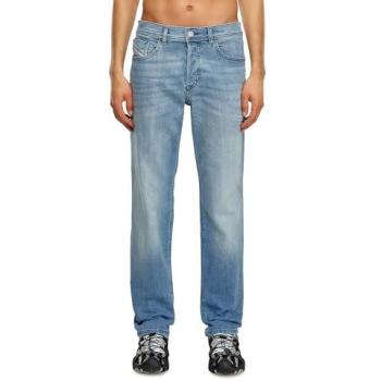 Jeans Tapered Diesel 2023