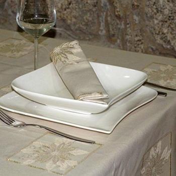 Mantel festivo con diseño navideño y protección antimanchas, Blanco, 59 x 157