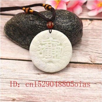 Accesorio Esencial de Jade Blanco