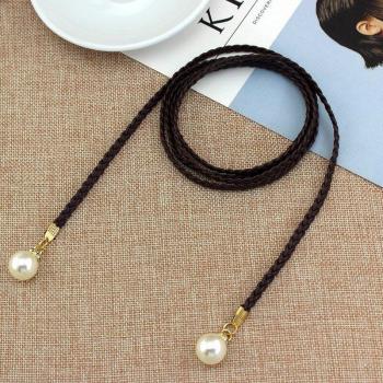 Perle de Lune – Robe à Chaîne