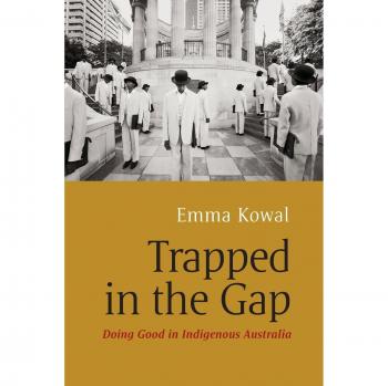 Kowal, Emma: Trapped in the Gap