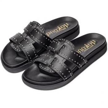 Yokono Pala Chic 312 – sandalia negra con adornos metálicos