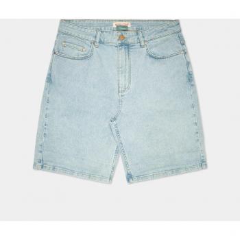 Lässige Shorts-Transformation
