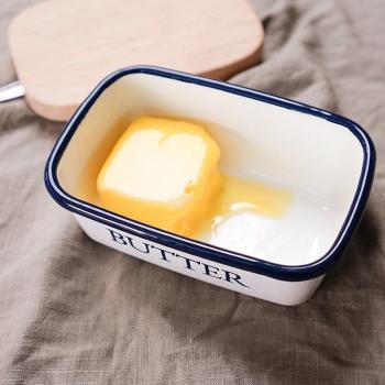 Cheese and Bread Storage Dish