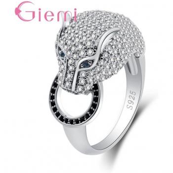 Ojo de Cazador: Anillo de Dedo con CZ Transparente