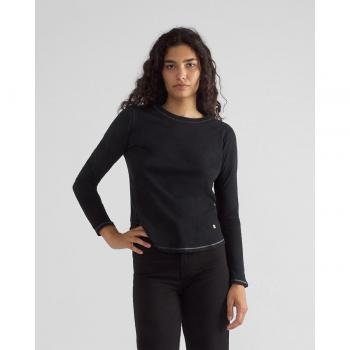 Camiseta de mujer de Silbon, manga larga y detalle en el cuello negro