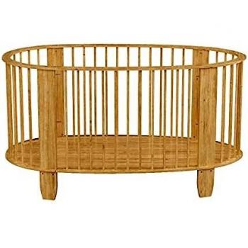 Lit bébé Cocon en bois avec jouets suspendus