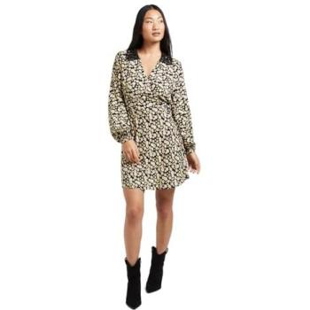 Petite Black Wrap Mini Dress – Daisy Pattern, Lace Detail – Dorothy Perkins