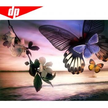 Runder 5D-Diamantschmuck mit Schmetterlingsmotiv 20 × 30 cm