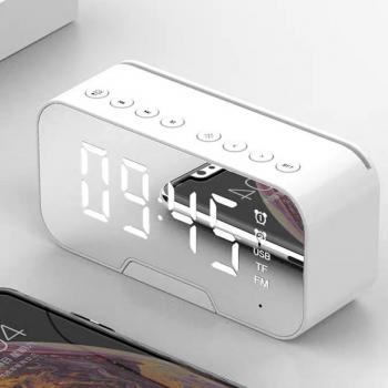 Altavoz digital con reloj despertador y subwoofer integrado