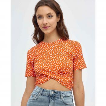 Camiseta interior ceñida de manga corta y cuello redondo con estampado de lunares