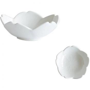 Flower-Shaped Pink Plates and Chili Sauce Dish Set