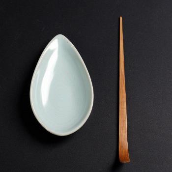 Kit Cerámico Jade: Soporte, Cuchara y Pala de Té