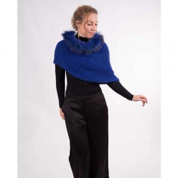 Bufanda de lana azul con pelo