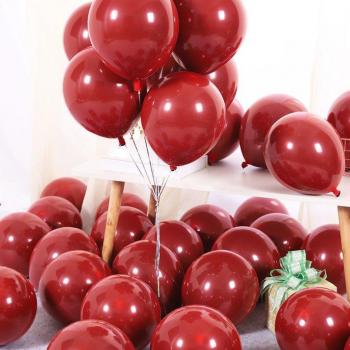30 ballons festifs rouges foncés