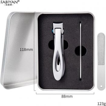 Ensemble de soins des ongles avec boîte