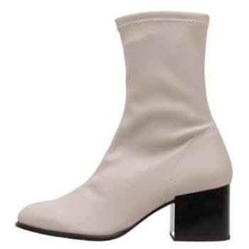 Sandra Fontán Botín Beige Vicuna – Tacón chic para mujer
