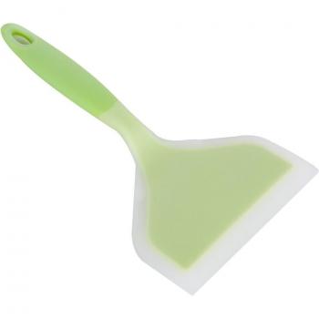 Sartén de cocina con espátula de silicona