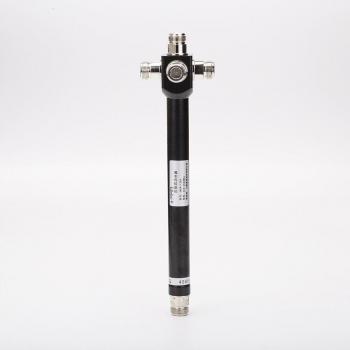 4-Wege Energie Teiler 800-2500MHz Niedrigverlust Hohlraum für GSM 3G Signalverstärkung