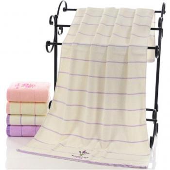 Serviettes de bain à rayures pour un confort optimal