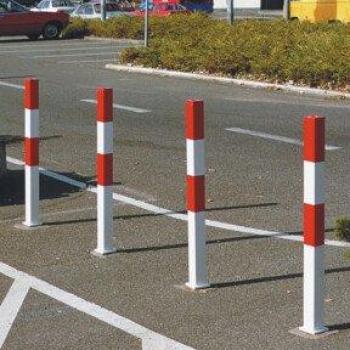Poste de delimitación de acero