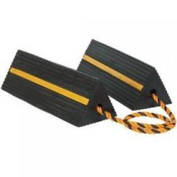 Strongway Heavy-Duty Rubber Wheel Chocks 8Kg