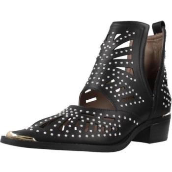 Botines Cut-Out com Tachuelas e Punta de Metal Exe Milan 017E