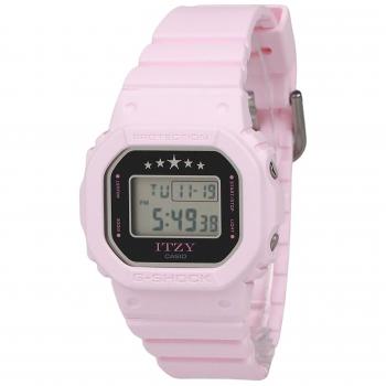 Casio G-Shock ITZY Digitale Horloge met Roze Bio-resin Band en Kwartsbeweging