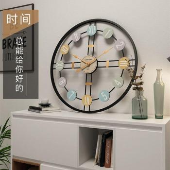 Horloge décorative romaine en métal pour café