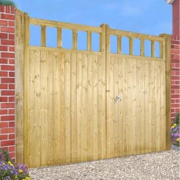 Scandinavian Redwood Quorn Twin Gate, 3600 mm W x 1800 mm H
