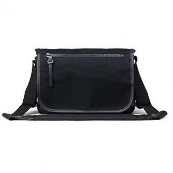 Artisan & Artist Paraffin-Coated Camera Bag