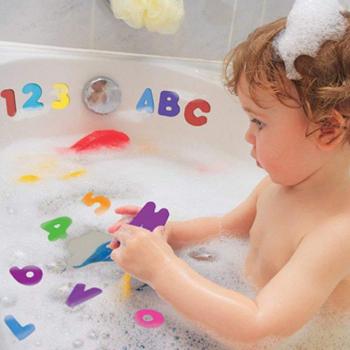 Juego de flotadores de baño con alfabeto y dígitos