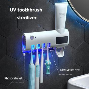 Accesorio de baño con soporte para cepillo de dientes y esterilizador UV