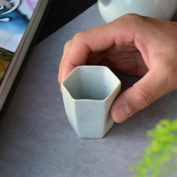 Tasse parfumée en poterie grossière