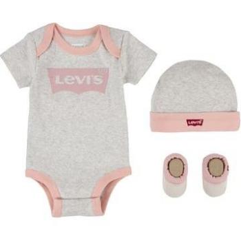 Colección Levi’s Gris: Body + Gorra + Calzado