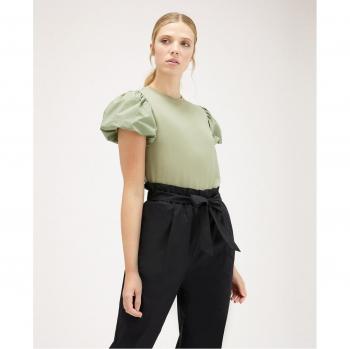 Camiseta de mujer con mangas globo
